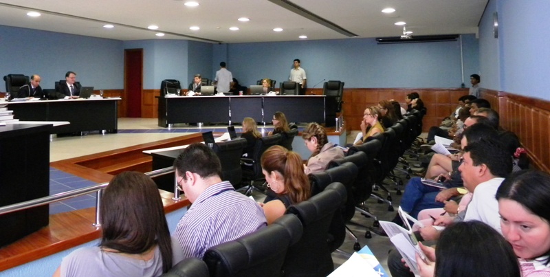 Cons. Érico, presidente em exercício do TCEAM dá boas vindas aos acadêmicos de Direito